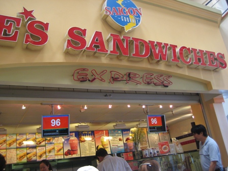 Lee's Sandwich in Little Saigon(small).jpg